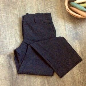 Ann Taylor curvey size 6